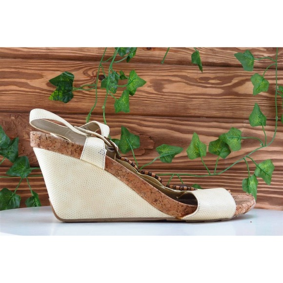 Kenneth Cole Reaction Sz 9 M Yellow Gladiator Patent Leather Women Sandals - Picture 4 of 7